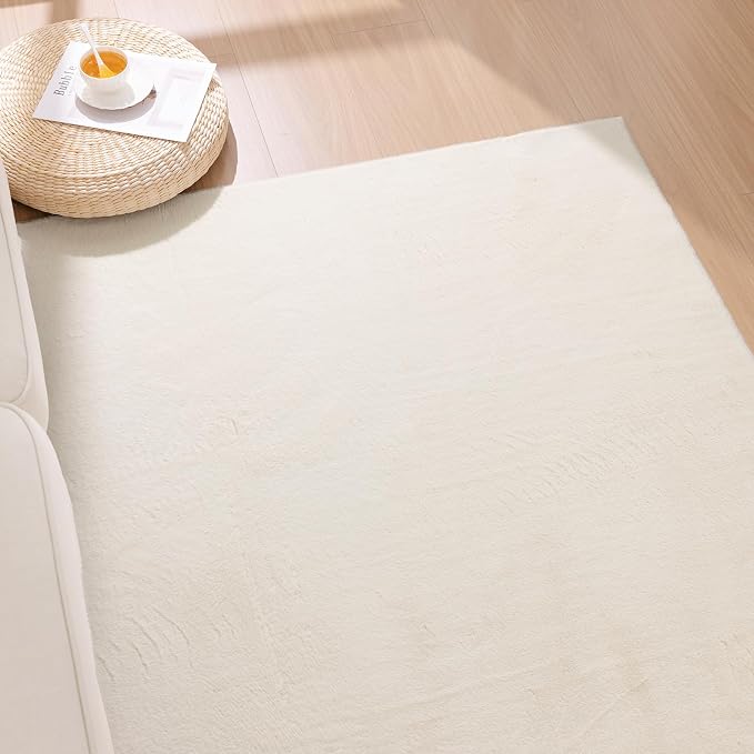 SHACOS Ultra Soft 6x9 Faux Rabbit Fur Area Rugs for Living Room, Non Slip Washable Plain Solid Color Rugs Fluffy Cozy Floor Mats Modern Carpet for Bedroom Dining Room Kids Room Dorm, Cream