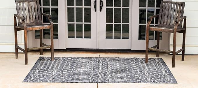 Unique Loom Outdoor Trellis Collection Area Rug - Tribal Trellis (6' 1" x 9' Rectangle, Charcoal Gray/ Natural)