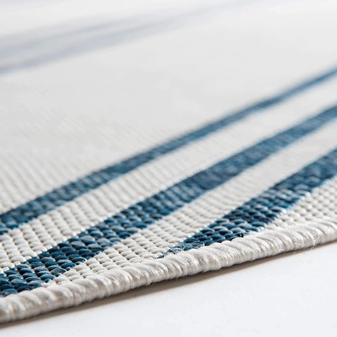 Unique Loom Jill Zarin Outdoor Collection Area Rug - Anguilla (4' 1'' Round, Ivory/ Blue)