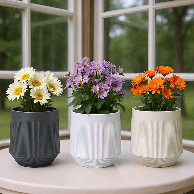 Plant Pots，Set of 3 Plastic Pots for Indoor Plants,Flower Pots Outdoor Planters with Drainage Hole and Seamless Saucer, White,Milky-Yellow,Gray