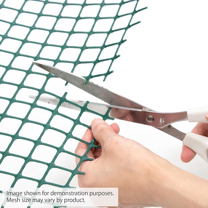 Heavy-Duty Plastic Mesh Netting, Green, 35.4 x 197 in (90cm x 5m), 25mm Grid, Recycled Plastic, Cut-to-Size, Multi-Purpose for Gardening & Fencing