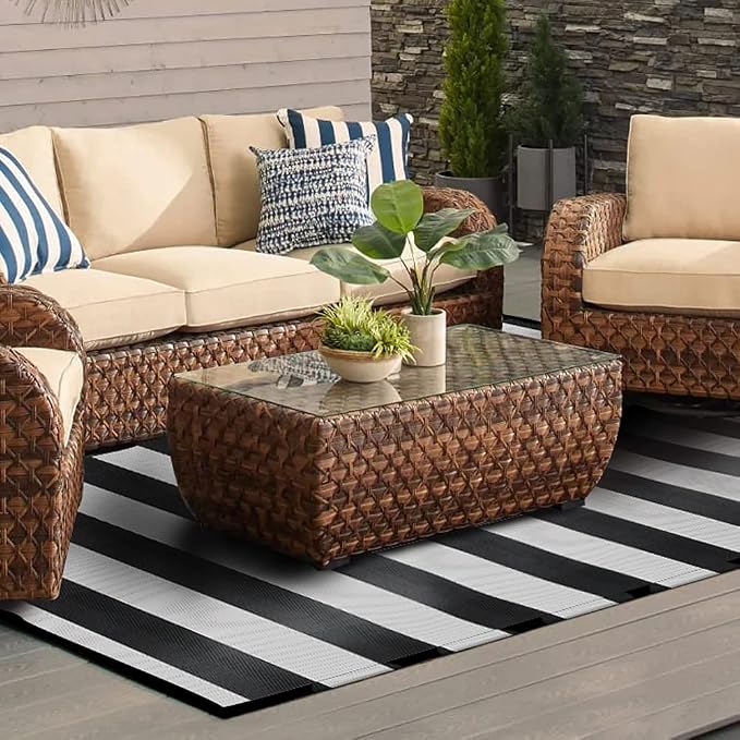 Plastic Straw Rug,5'x8' Outdoor Waterproof Patio Rugs Foldable Reversible Camping Mat for Rv, Deck, Porch, Picnic, Beach, Balcony,Black & White