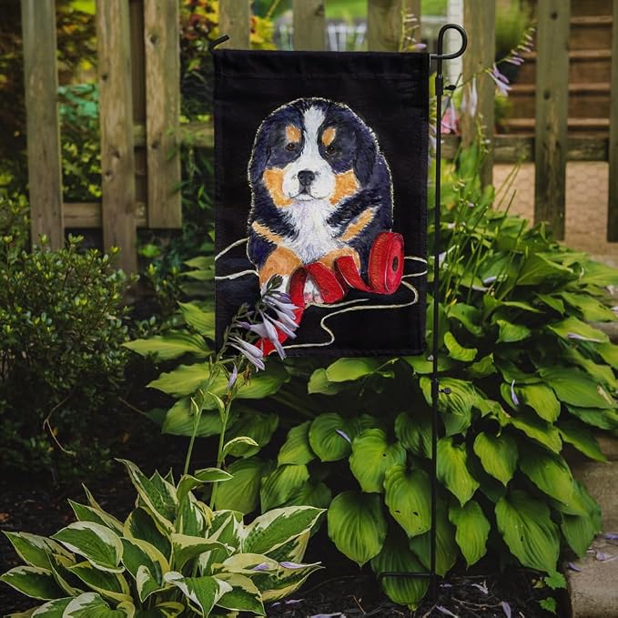 Caroline's Treasures SS8569GF Bernese Mountain Dog Garden Flag Mailbox Flag Decorative Yard Flag Banner Outside Patio Artwork Yard Flower Beds, Garden Size, Multicolor