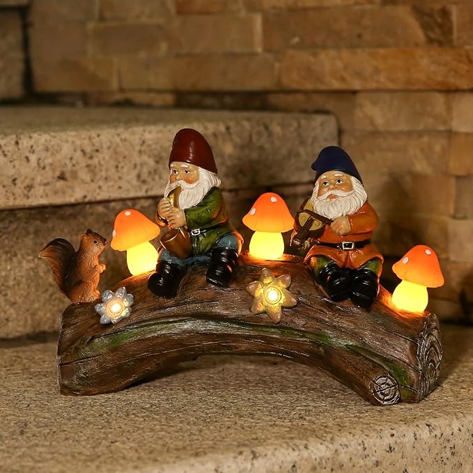 Funny Garden Gnome Statue Solar Powered Mushroom Figurine with Squirrel Gnome Durable Resin Outdoor Decoration for Patio Yard Lawn Ornament Housewarming Gift