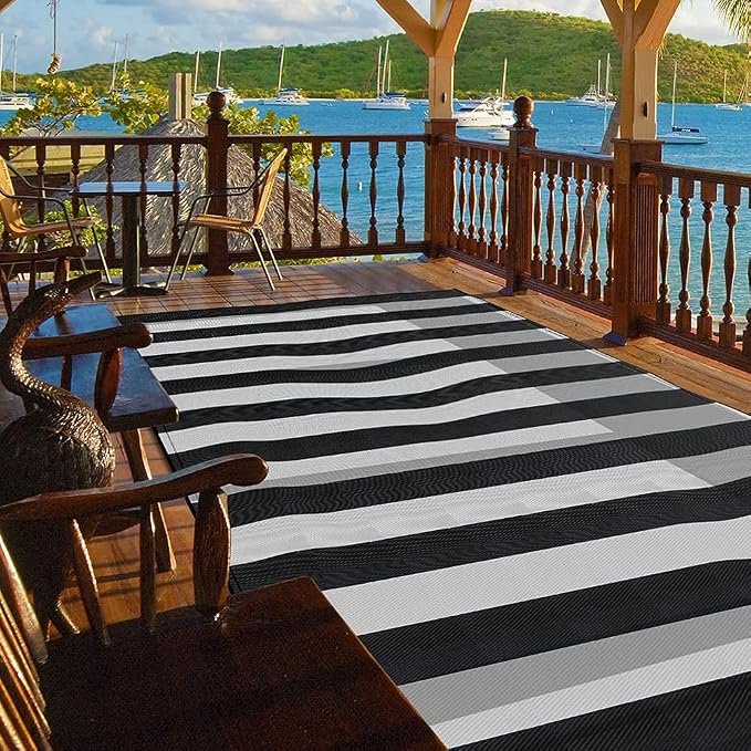 Plastic Straw Rug,5'x8' Outdoor Waterproof Patio Rugs Foldable Reversible Camping Mat for Rv, Deck, Porch, Picnic, Beach, Balcony,Black & White