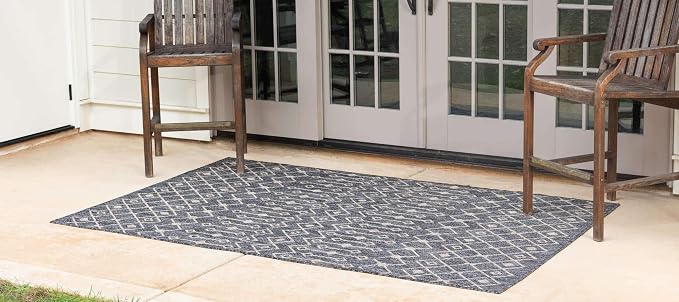 Unique Loom Outdoor Trellis Collection Area Rug - Tribal Trellis (8' x 11' 4" Rectangle, Charcoal Gray/ Natural)