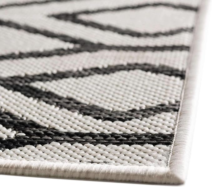 Jill Zarin Outdoor Collection Area Rug - Turks and Caicos (6' x 9' Rectangle Ivory/Black)