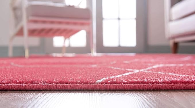 Unique Loom Trellis Frieze Collection Area Rug - Geometric (4' 1" x 6' 1" Rectangle Pink/Ivory)
