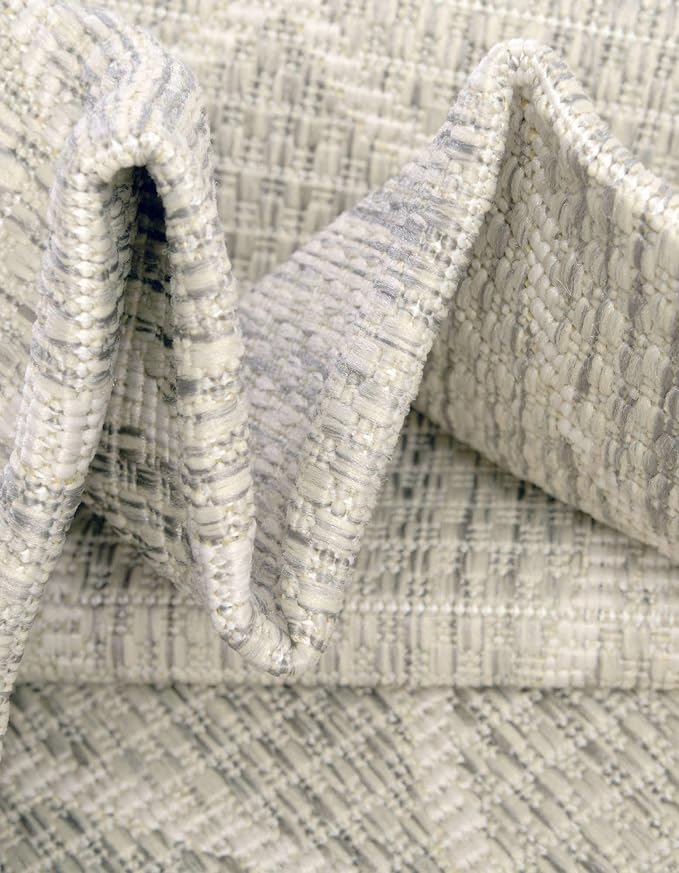 Unique Loom Outdoor Trellis Collection Area Rug - Gitter (4' 1" x 6' 1" Rectangle, Light Gray/ Ivory)