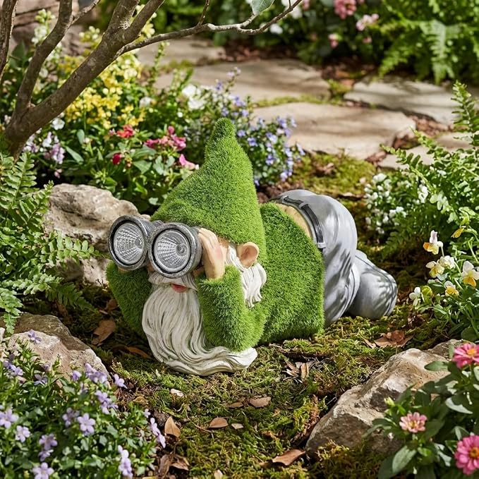 TERESA'S COLLECTIONS Green Garden Gnomes for Garden Decor, Funny Resin Outdoor Decorations for Yard with Solar Lights, Garden Statues for Front Porch Patio, Ideal Gift for Women and Man 7.1"