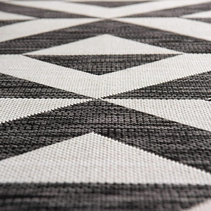 Unique Loom Outdoor Collection Area Rug - Napa (4' 1" Round, Charcoal Gray/ Ivory)