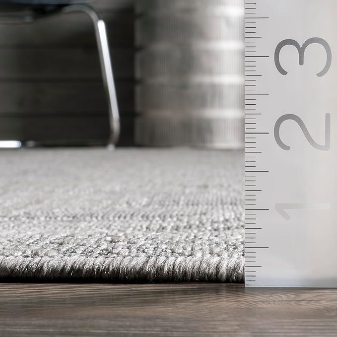 Nuloom Ranya Light Grey/Ivory, 3'6" x 5', Tribal Geometric, Soft and Cozy, High Traffic, Stain Resistant, Easy Clean, Durable Area Rug for Indoor/Outdoor Patio, Deck, Porch, Garden, Courtyard