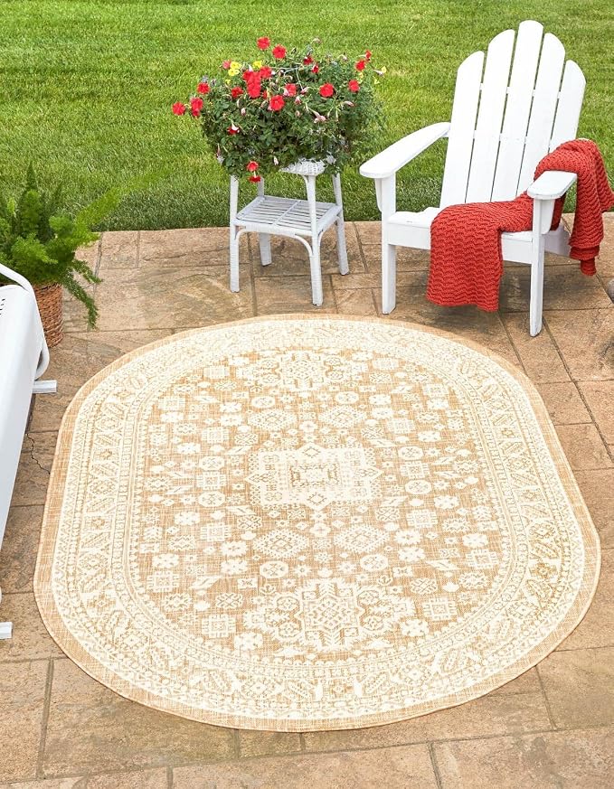 Unique Loom Outdoor Aztec Collection Area Rug - Chalca (5' 3" x 7' 10" Oval, Natural/ Ivory)