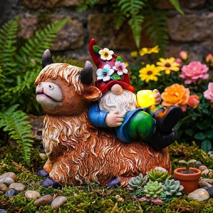 Pohabery Garden Gnomes Decor Outdoor Statues, Gnome on Highland Cow with Solar Cup Light, Patio Yard Decor, Gift for Mom Women Garden Lovers（M
