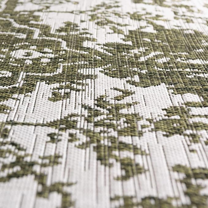 Unique Loom Outdoor Collection Area Rug - Dubai (5' 3" x 8' Rectangle, Green/ Ivory)