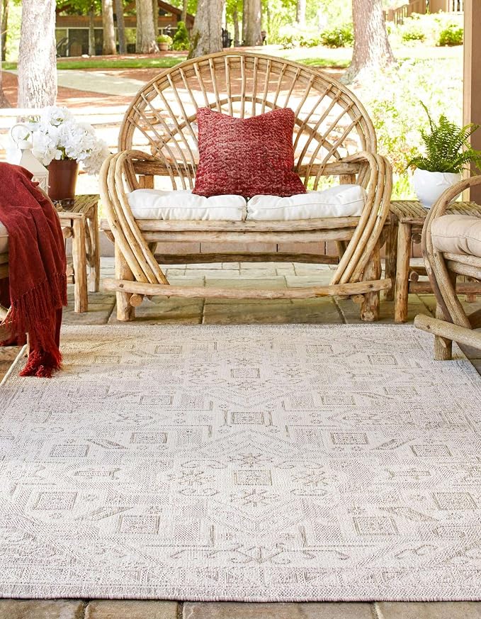 Unique Loom Outdoor Aztec Collection Area Rug - Coba (10' x 13' 1" Rectangle, Light Gray/ Ivory)