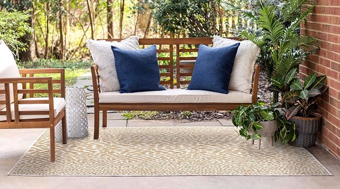 Unique Loom Outdoor Collection Area Rug - Cape Town (5' 3' x 8' Rectangle, Dark Beige/ Ivory)