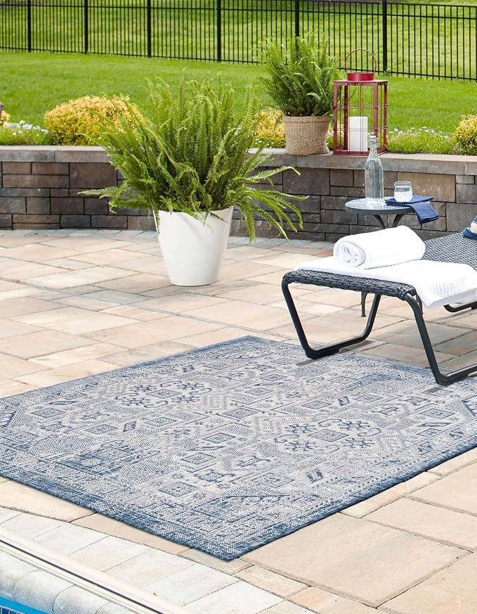 Unique Loom Outdoor Aztec Collection Area Rug - Coba (5' 3" Square, Blue/ Ivory)