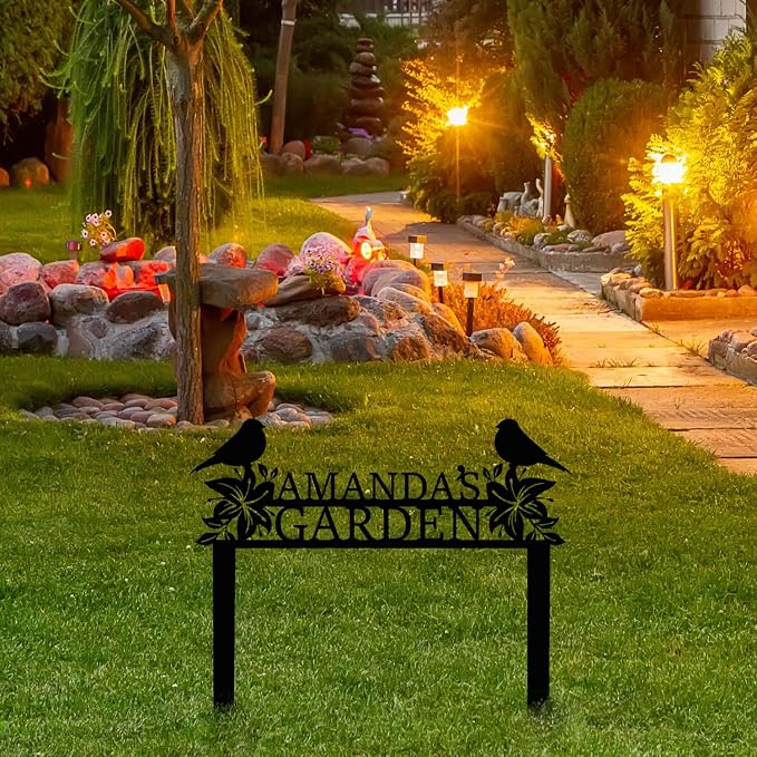 Personalized Garden Sign with Stake, Custom Metal Garden Name Sign with Flowers and Birds, Flower Yard Family Name Art for Outdoor, Farmhouse Decoration, Housewarming Gift