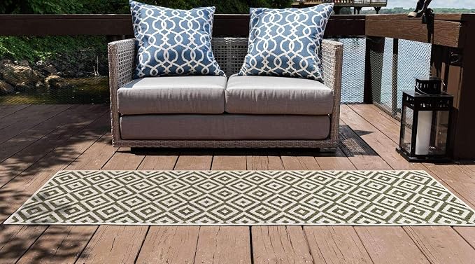 Unique Loom Jill Zarin Outdoor Collection Area Rug - Costa Rica (2' x 6' 1'' Runner, Green/ Ivory)