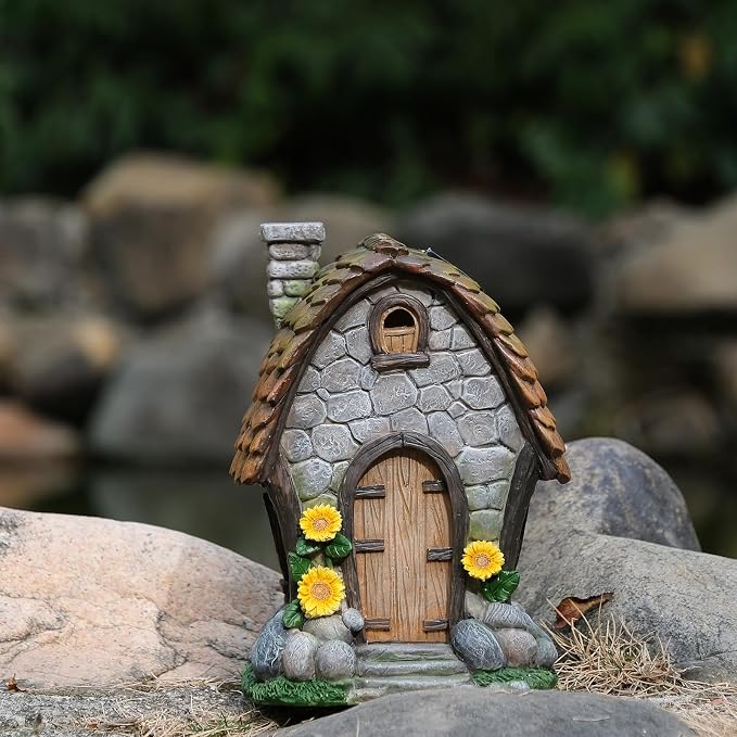 Solar Garden House Statues Outdoor with Light Yard Resin Decoration Gift Handmade Housewarming Gift for Patio Yard Lawn Waterproof Cracking