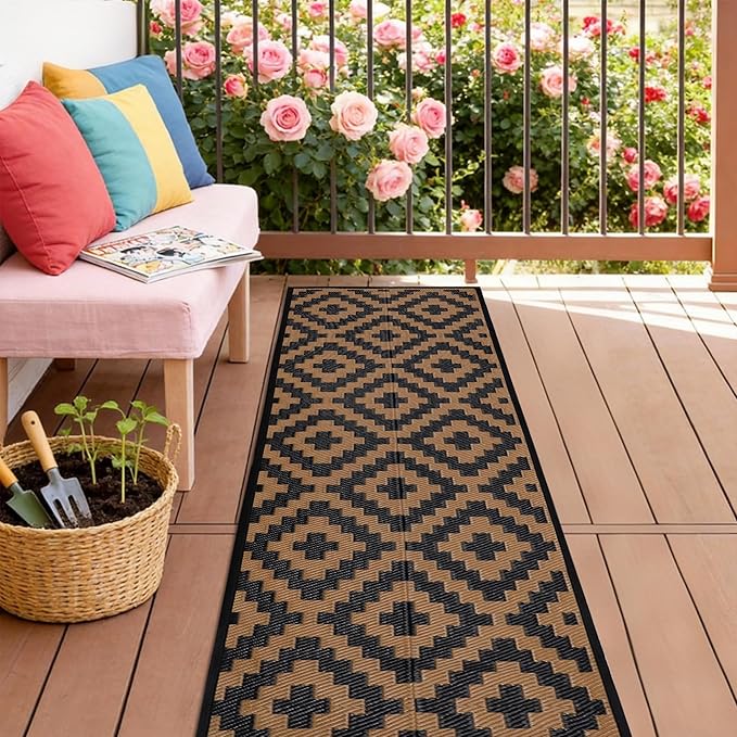 SAND MINE Reversible Mats, Plastic Straw Rug, Modern Area Rug, Large Floor Mat and Rug for Outdoors, RV, Patio, Backyard, Deck, Picnic, Beach, Trailer, Camping, Black & Brown, 2.5' x 8'