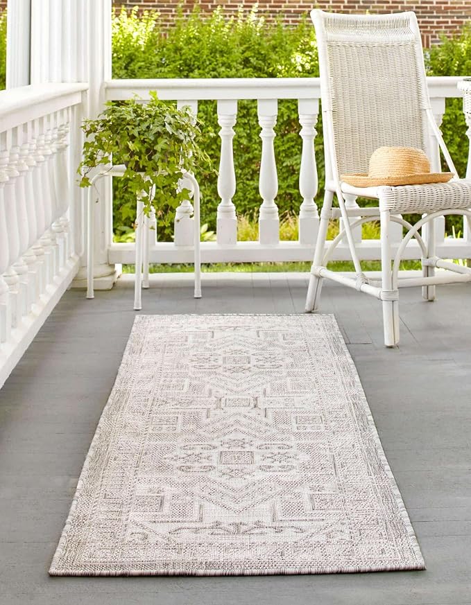 Unique Loom Outdoor Aztec Collection Area Rug - Coba (2' x 6' 1" Runner, Light Gray/ Ivory)