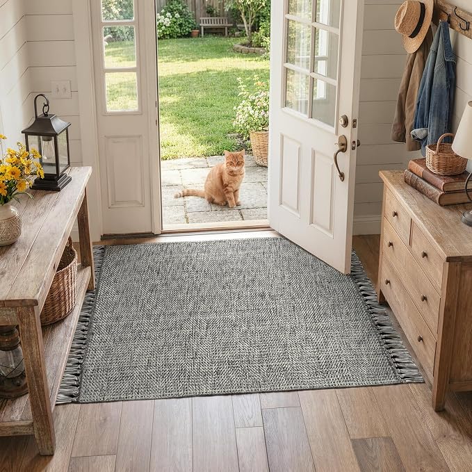 3' x 5' Indoor Entryway Rug, Boho Modern Grey Washable Kitchen Rug | Cotton Blend Hand-Woven Bedside Rug, Farmhouse Braided Indoor Door Mat, Reversible Throw Carpet for Bathroom Laundry