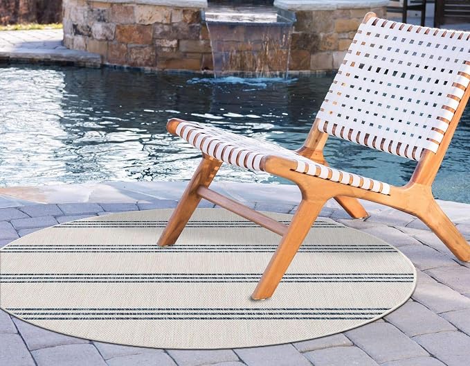 Unique Loom Jill Zarin Outdoor Collection Area Rug - Anguilla (4' 1'' Round, Ivory/ Blue)