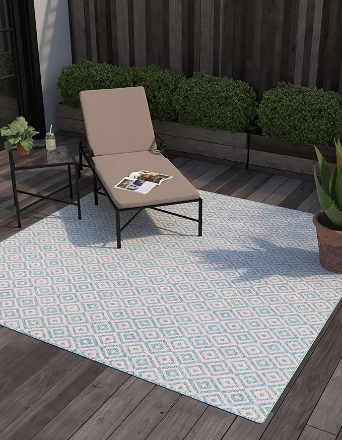 Unique Loom Jill Zarin Jill Zarin Outdoor Collection Area Rug - Costa Rica (7' 10" Square, Pink and Aqua/Light Blue)