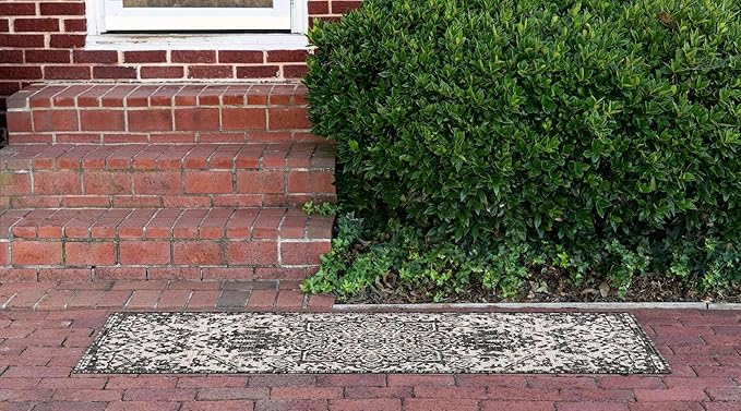 Unique Loom Outdoor Collection Area Rug - Dubai (2' x 6' 1" Runner, Charcoal Gray/ Ivory)