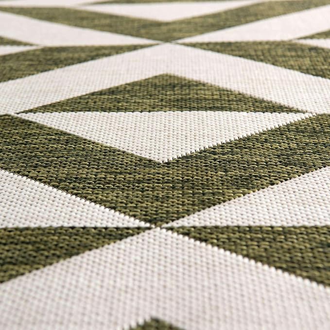 Unique Loom Outdoor Collection Area Rug - Napa (4' 1" Round, Green/ Ivory)