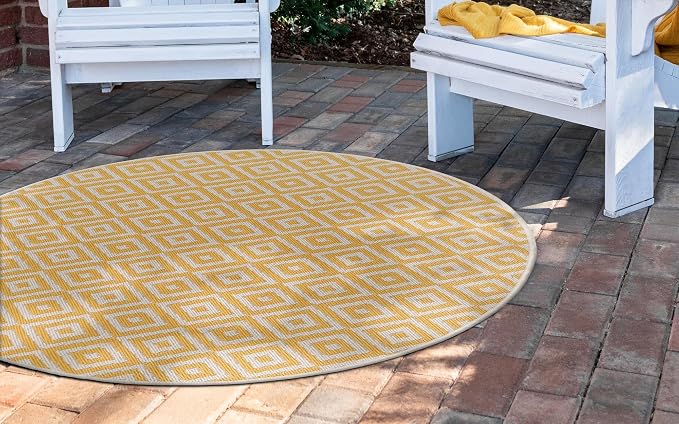Unique Loom Jill Zarin Outdoor Collection Area Rug - Costa Rica (10' 8'' Round, Yellow Ivory/ Ivory)