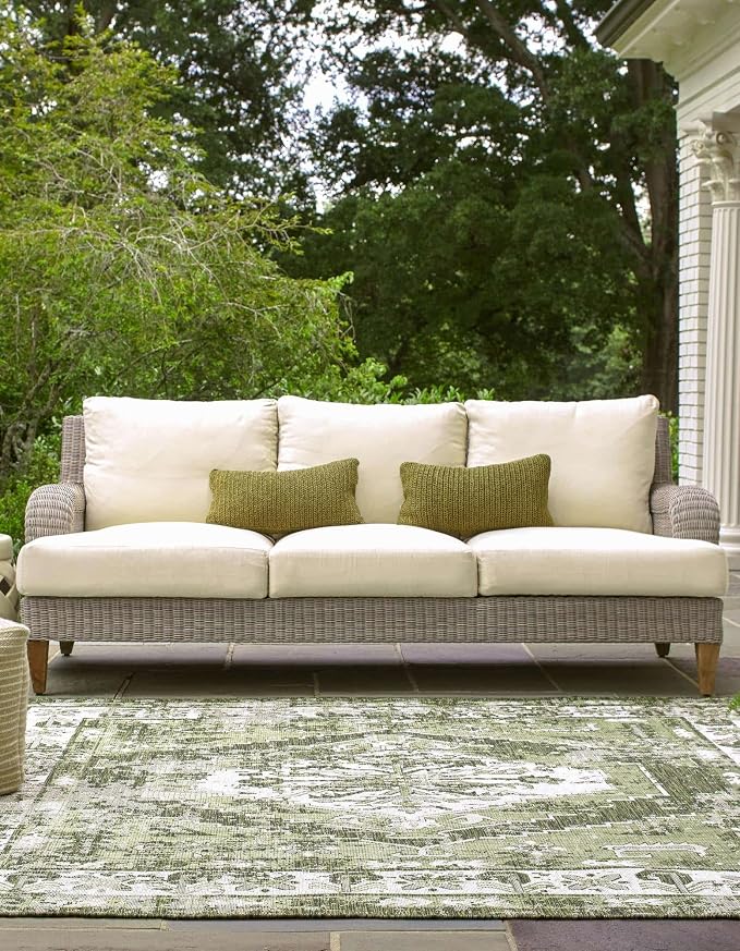 Unique Loom Outdoor Traditional Collection Area Rug - Valeria (13' Square Green/Light Green)