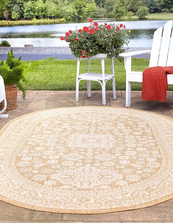 Unique Loom Outdoor Aztec Collection Area Rug - Chalca (5' 3" x 7' 10" Oval, Natural/ Ivory)