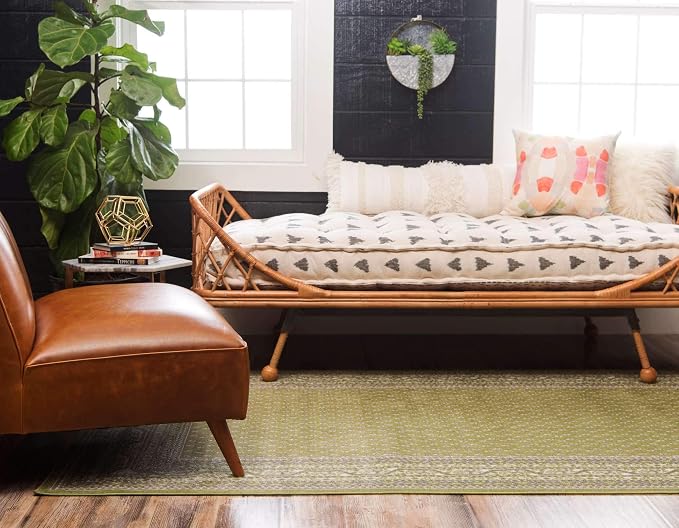 Unique Loom Williamsburg Collection Traditional Border with Dotted Center Area Rug, Rectangular 4' 0" x 6' 0", Green/Beige