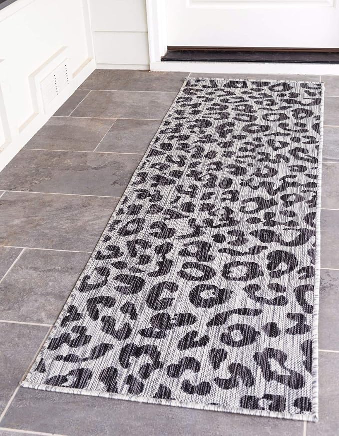 Unique Loom Outdoor Safari Collection Area Rug - Leopard (2' x 6' 1" Runner, Light Gray/ Gray)