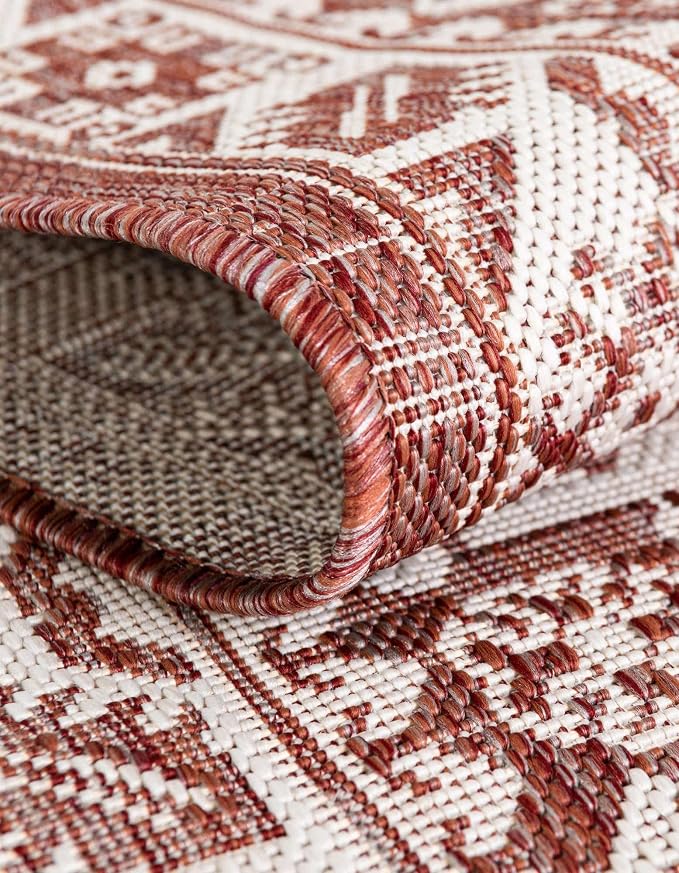 Unique Loom Outdoor Aztec Collection Area Rug - Chalca (7' 10" x 10' Oval, Rust Red/ Ivory)