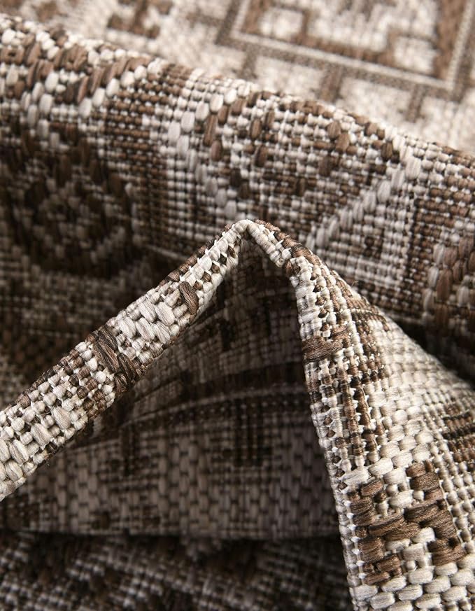 Unique Loom Outdoor Aztec Collection Area Rug - Chalca (13' Round, Brown/ Ivory)