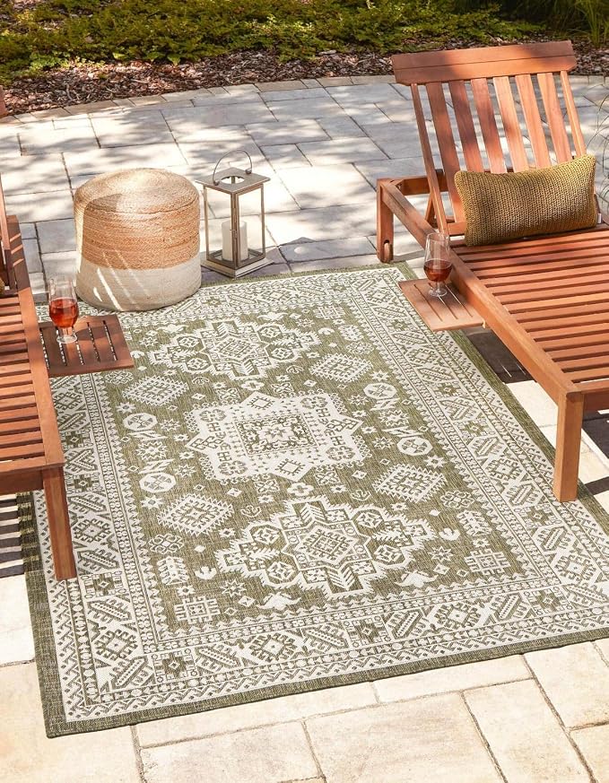 Unique Loom Outdoor Aztec Collection Area Rug - Chalca (3' 3" x 5' 3" Rectangle, Green/ Ivory)