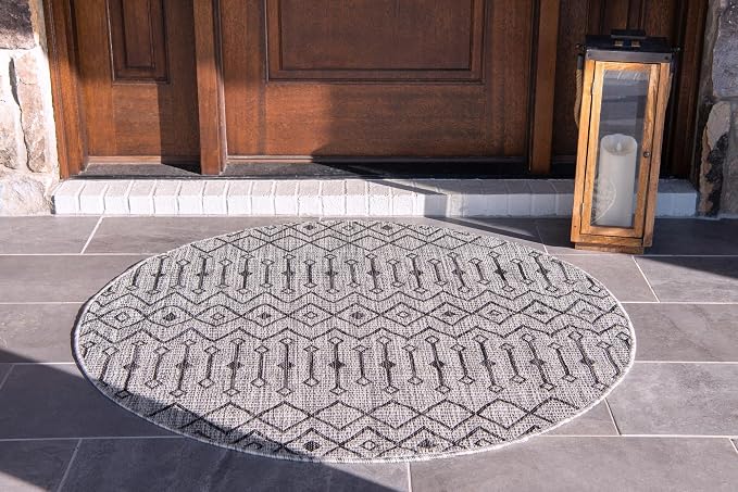 Unique Loom Outdoor Trellis Collection Area Rug - Tribal Trellis (3' 3" Round, Gray/ Black)