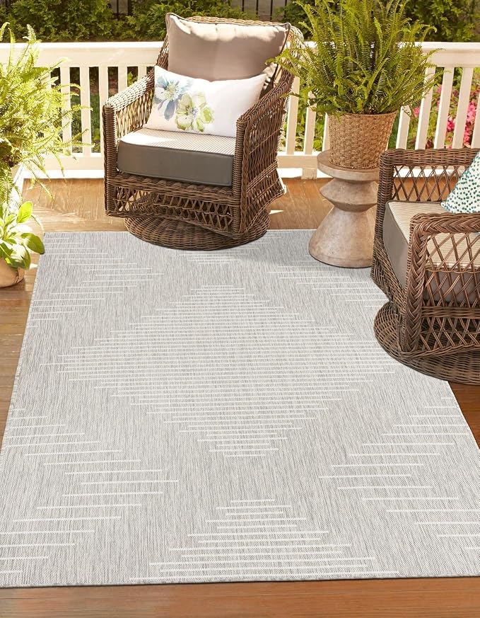 Unique Loom Outdoor Modern Collection Area Rug - Tambor (5' 3" x 7' 1" Rectangle Gray/Ivory)