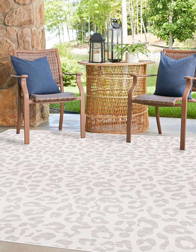 Unique Loom Outdoor Safari Collection Area Rug - Leopard (10' Square, Ivory Gray)