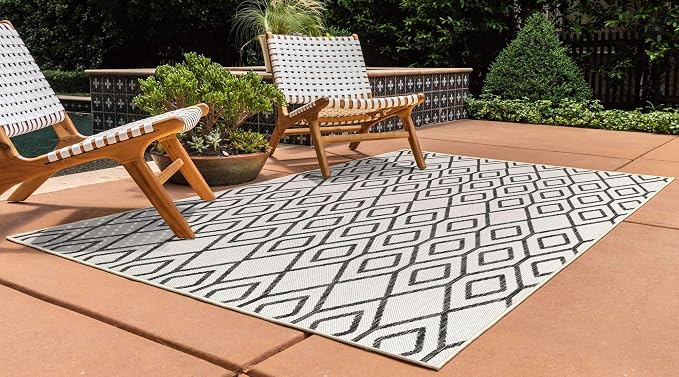 Jill Zarin Outdoor Collection Area Rug - Turks and Caicos (6' x 9' Rectangle Ivory/Black)