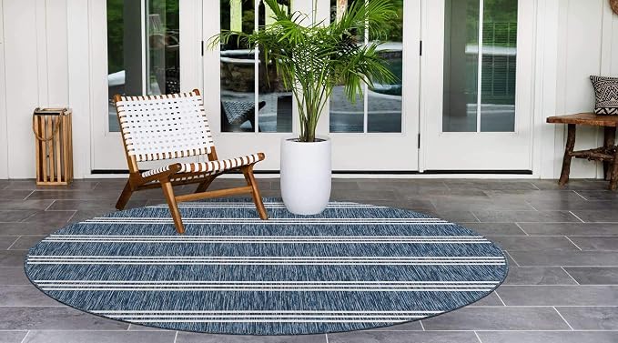 Unique Loom Outdoor Collection Area Rug - Anguilla (4' 1" Round, Blue/ Ivory)