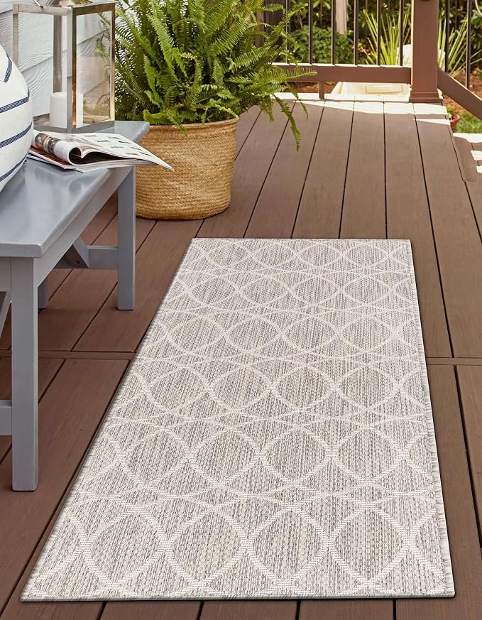 Unique Loom Outdoor Trellis Collection Area Rug - Gitter (2' 11" x 10' Runner, Light Gray/ Ivory)
