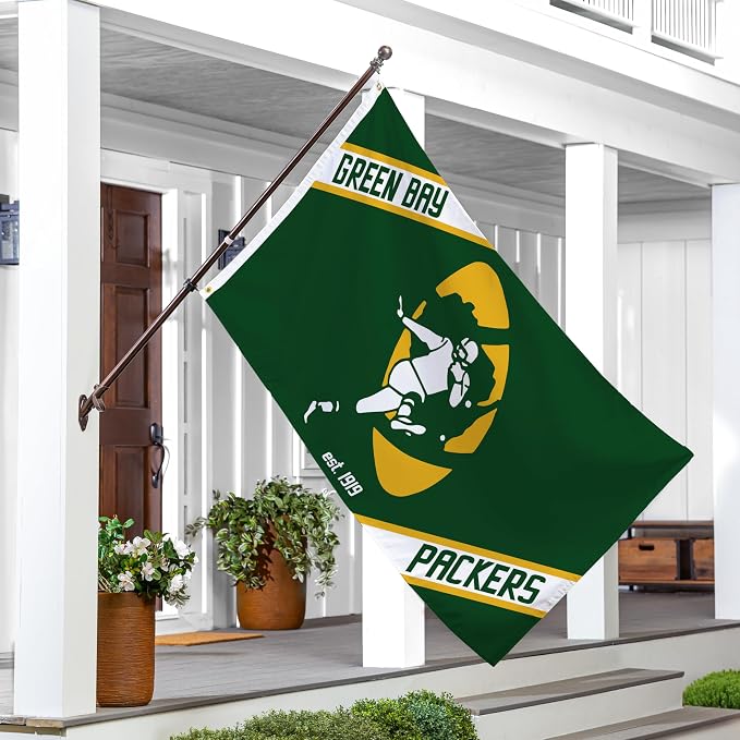 NFL Green Bay Packers Flag with Vintage Logo, 3' x 5' Outdoor Estate Flag with Grommets, Outdoor Banner for Garden Patio Decoration, Indoor Wall Decor Flag for Room, Works with Flag Poles for Outside House