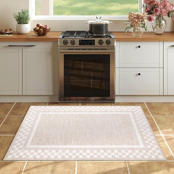 GarveeHome Small Area Rug 2x3 Washable Scalloped Non Slip Kitchen Rugs | Modern Checkered Solid Color Bedroom Doormat Stain Resistant Bordered Throw Carpet for Living Room Nursery Laundry, Beige