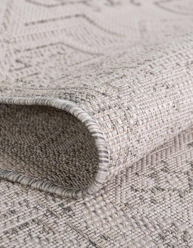 Unique Loom Outdoor Aztec Collection Area Rug - Coba (2' x 7' 10" Runner, Light Gray/ Ivory)