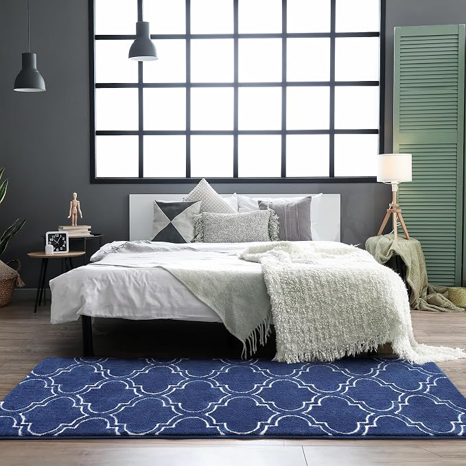 Chicrug 2x6 Shag Geometric Modern Runner Rug for Bedroom Hallway | Memory Foam Indoor Runner Carpet, Fluffy Rug for Living Room Bedside Room for Family, Navy and White